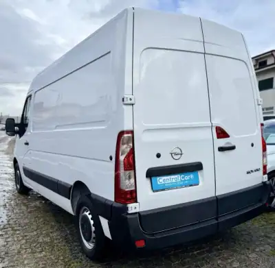 Opel Movano 2.3 L2H2 136Cv | GPS | IVA DEDUTÍVEL 2021 - 21950 EUR, 108000 km - AUTO.MOTO.pt - 108000km - foto 5 de 17