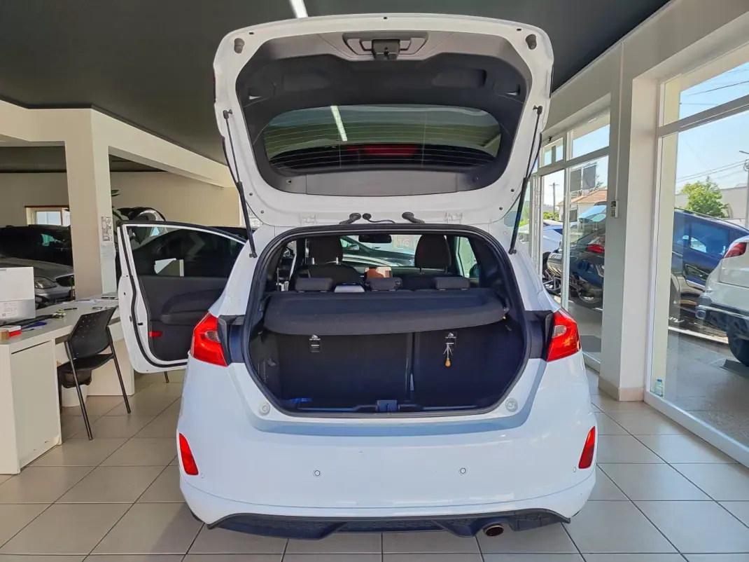 Ford Fiesta 2019 - 12950 EUR, 95000 km - 95000km - foto 16 de 41