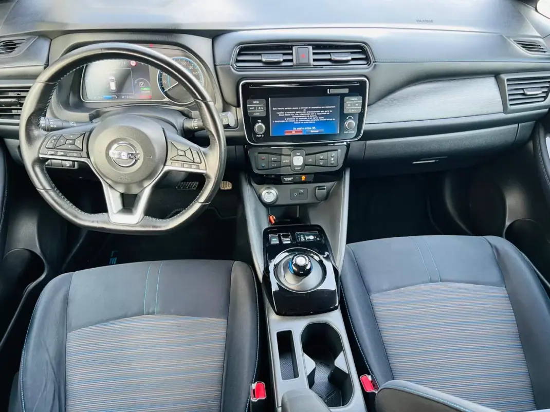 Nissan Leaf 2019 - 14750 EUR, 56425 km - AUTO.MOTO.pt - 56425km - foto 21 de 40