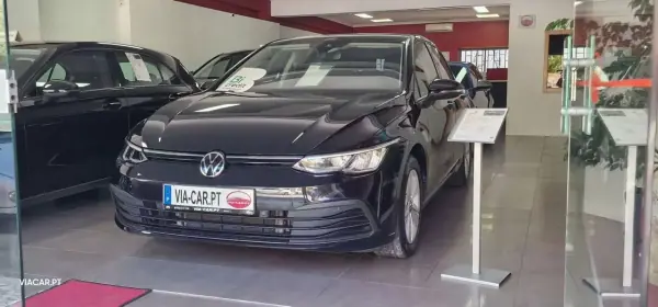 Volkswagen Golf 2021 - 18450 EUR, 93080 km - AUTO.MOTO.pt - 93080km - foto 55 de 60