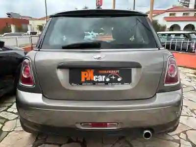 MINI One 2011 - 8700 EUR, 220000 km - AUTO.MOTO.pt - 220000km - foto 12 de 31