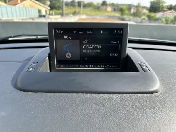 Peugeot 3008 2014 - 8400 EUR, 220000 km - AUTO.MOTO.pt - 220000km - foto 43 de 62