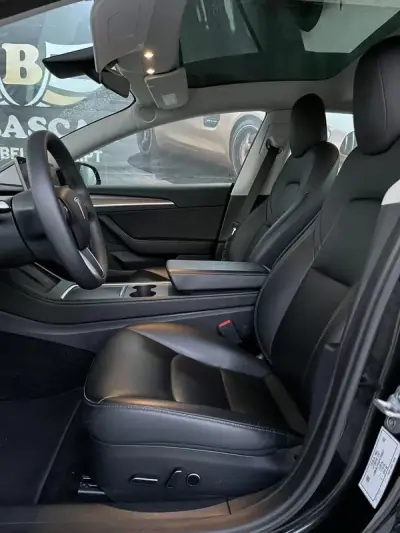 Tesla Model 3 2023 - 28900 EUR, 53000 km - AUTO.MOTO.pt - 53000km - foto 5 de 14