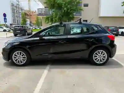 SEAT Ibiza 2018 - 12500 EUR, 74622 km - AUTO.MOTO.pt - 74622km - foto 6 de 15