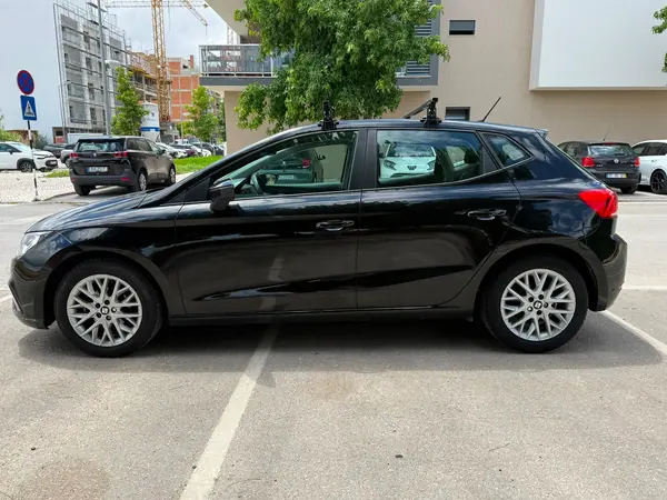 SEAT Ibiza 2018 - 12500 EUR, 74622 km - AUTO.MOTO.pt - 74622km - foto 6 de 15
