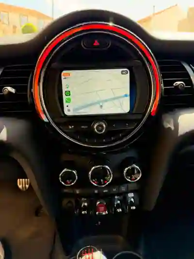 MINI One 2019 - 18500 EUR, 150000 km - AUTO.MOTO.pt - 150000km - foto 4 de 12