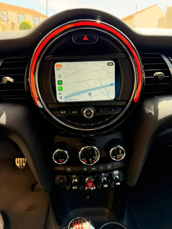 MINI One 2019 - 16499 EUR, 149000 km - AUTO.MOTO.pt - 149000km - foto 4 de 12