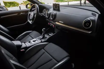 Audi A3 Sportback 2015 - 13490 EUR, 252393 km - AUTO.MOTO.pt - 252393km - foto 24 de 34