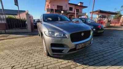 Jaguar F-Pace 2018 - 37990 EUR, 86000 km - AUTO.MOTO.pt - 86000km - foto 7 de 31