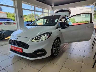 Ford Fiesta 2019 - 12950 EUR, 95000 km - AUTO.MOTO.pt - 95000km - foto 22 de 41