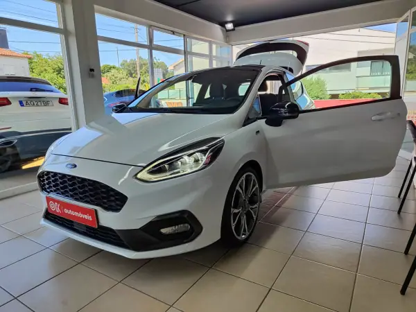 Ford Fiesta 2019 - 12950 EUR, 95000 km - AUTO.MOTO.pt - 95000km - foto 22 de 41