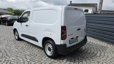 Citroën Berlingo 2022 - 14450 EUR, 77000 km - AUTO.MOTO.pt - 77000km - foto 3 de 24