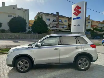 Suzuki Vitara 2016 - 16900 EUR, 135000 km - AUTO.MOTO.pt - 135000km - foto 3 de 15