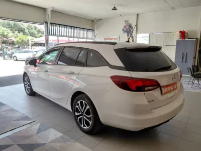 Opel Astra Sports Tourer 2020 - 12900 EUR, 137000 km - 137000km - foto 5 de 19