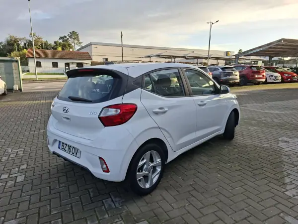 Hyundai i10 2023 - 14750 EUR, 61600 km - AUTO.MOTO.pt - 61600km - foto 6 de 28