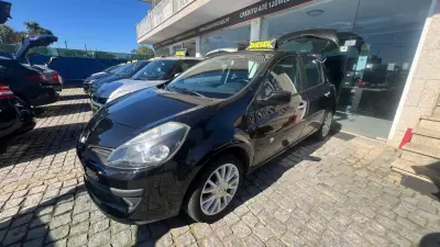 Renault Clio 2007 - 4750 EUR, 248998 km - AUTO.MOTO.pt - 248998km - foto 5 de 6