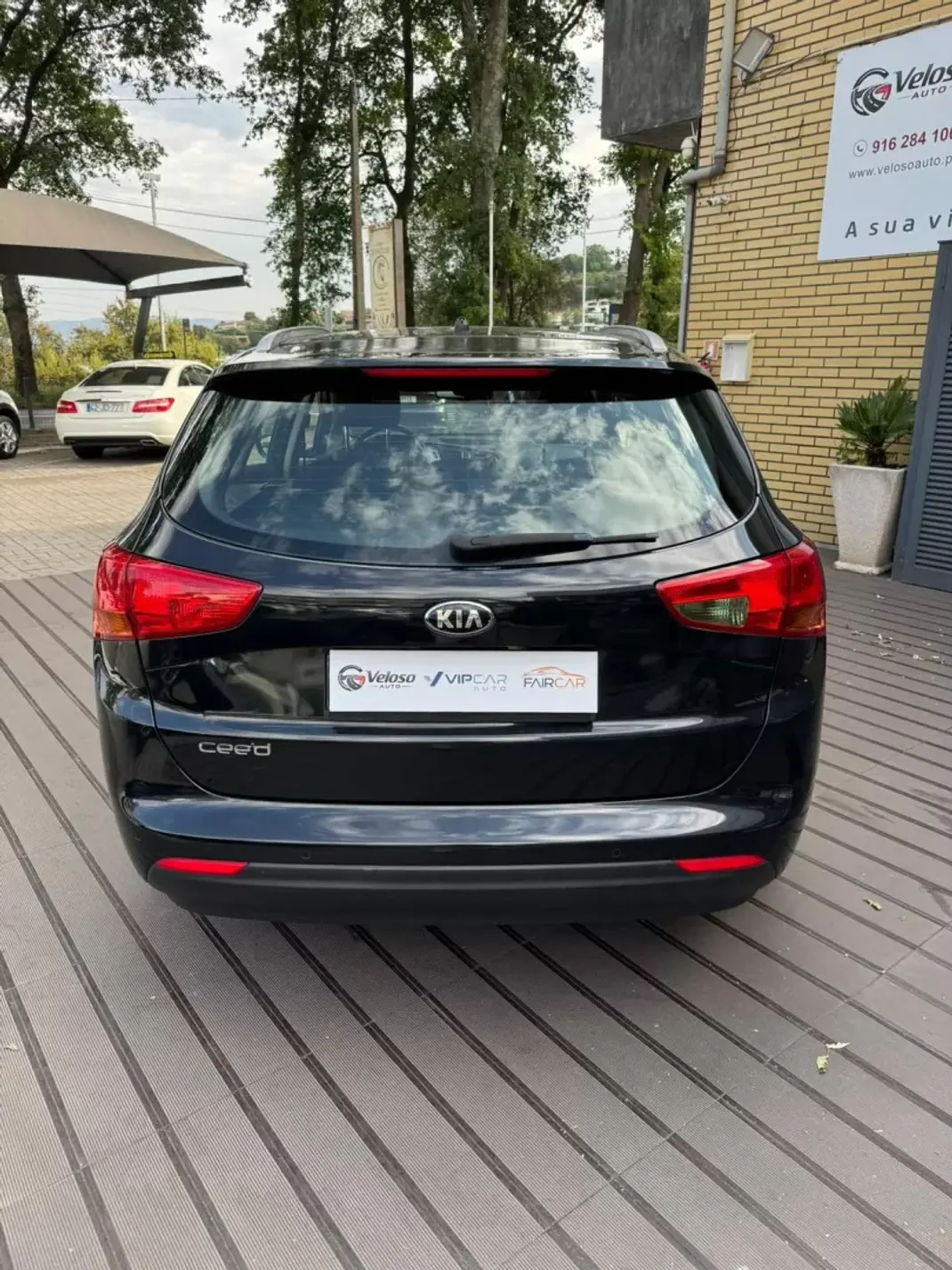 Kia Ceed SW 2015 - 8300 EUR, 151000 km - AUTO.MOTO.pt - 151000km - foto 5 de 13