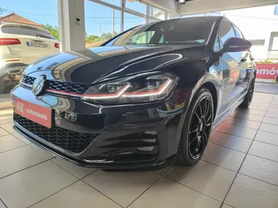 Volkswagen Golf 2018 - 26750 EUR, 99000 km - AUTO.MOTO.pt - 99000km - foto 5 de 39