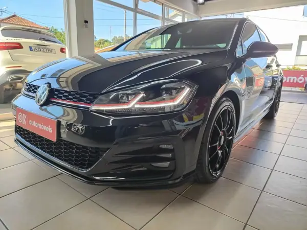 Volkswagen Golf 2018 - 26750 EUR, 99000 km - AUTO.MOTO.pt - 99000km - foto 5 de 39
