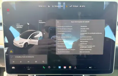Tesla Model 3 2020 - 23000 EUR, 115000 km - AUTO.MOTO.pt - 115000km - foto 13 de 18