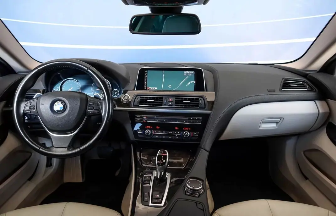 BMW 640 Gran Coupé 2015 - 37500 EUR, 93451 km - AUTO.MOTO.pt - 93451km - foto 6 de 18