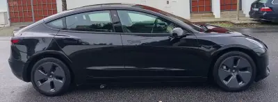 Tesla Model 3 2022 - 25990 EUR, 105900 km - AUTO.MOTO.pt - 105900km - foto 7 de 16