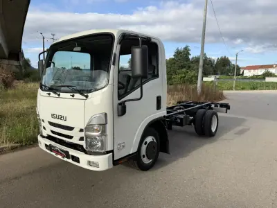 Isuzu  2024 - 19000km