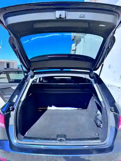 Audi A4 Avant 2017 - 19990 EUR, 228000 km - AUTO.MOTO.pt - 228000km - foto 10 de 10
