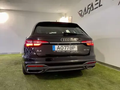 Audi A4 Avant 2022 - 21350 EUR, 187000 km - AUTO.MOTO.pt - 187000km - foto 8 de 38