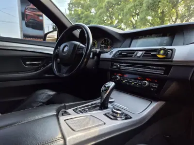 BMW 535 2011 - 21000 EUR, 222000 km - AUTO.MOTO.pt - 222000km - foto 12 de 20