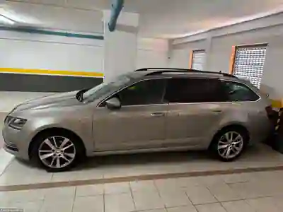 Skoda Octavia Break 2018 — foto 2 de 4