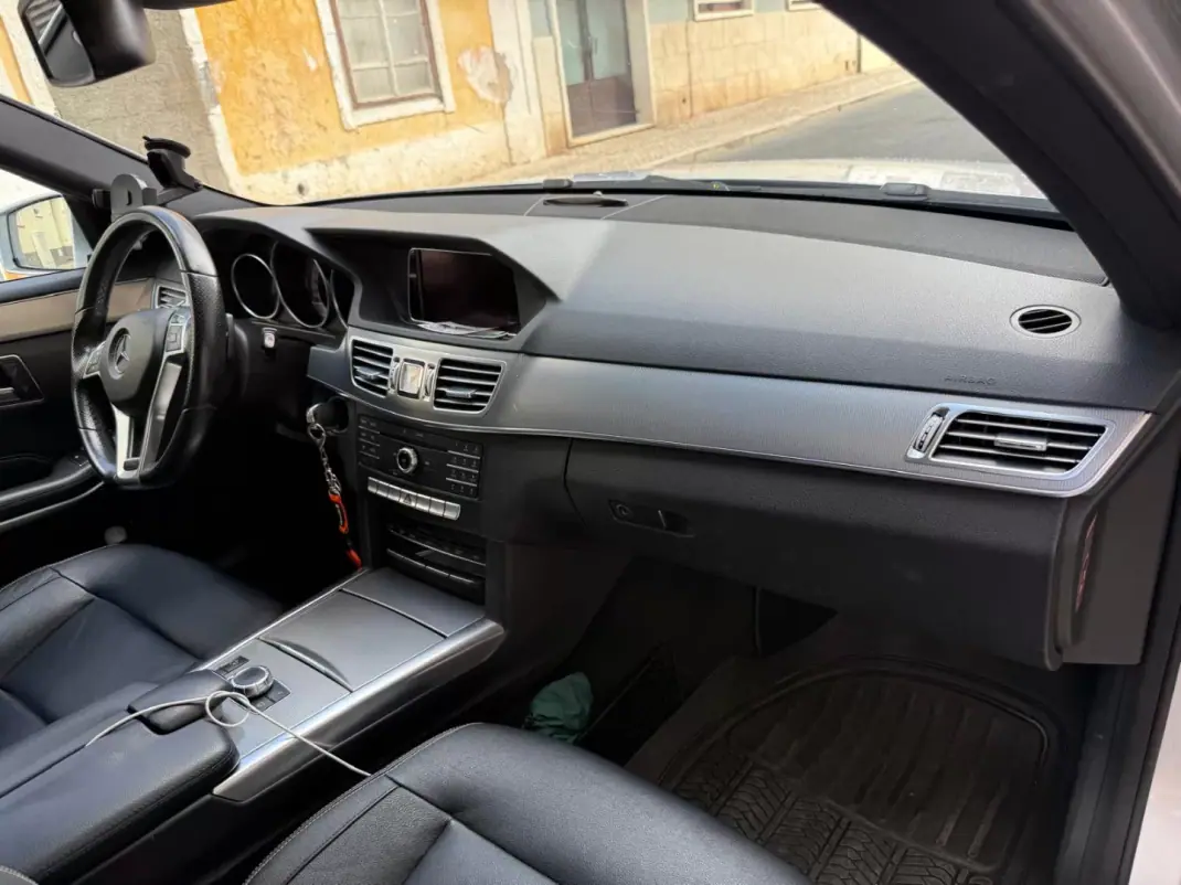 Mercedes-Benz E 250 2016 - 23000 EUR, 192000 km - AUTO.MOTO.pt - 192000km - foto 14 de 15