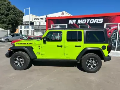 Jeep Wrangler Unlimited 2022 - 69990 EUR, 72000 km - AUTO.MOTO.pt - 72000km - foto 5 de 18