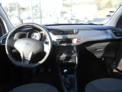 Citroën C3 2013 - 10500 EUR, 157030 km - AUTO.MOTO.pt - 157030km - foto 10 de 11