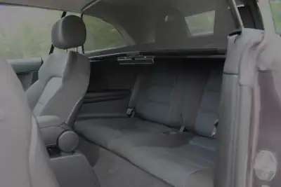 Audi A3 Cabrio 2009 - 11990 EUR, 180000 km - AUTO.MOTO.pt - 180000km - foto 32 de 42