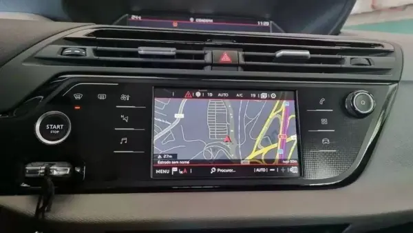 Citroën C4 Grand Picasso 2019 - 19900 EUR, 126000 km - AUTO.MOTO.pt - 126000km - foto 15 de 22