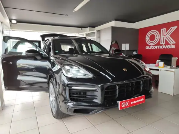 Porsche Cayenne 2020 - 74500 EUR, 67300 km - AUTO.MOTO.pt - 67300km - foto 22 de 40