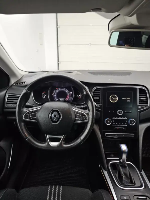 Renault Mégane Sport Tourer 2019 - 11950 EUR, 286730 km - AUTO.MOTO.pt - 286730km - foto 21 de 52
