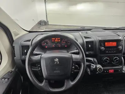 Peugeot BOXER 2.0 BlueHDi 435 L4H2 Premium 2017 - 15990 EUR, 168872 km - AUTO.MOTO.pt - 168872km - foto 11 de 30
