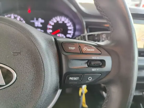 Kia Rio 2019 - 12500 EUR, 66000 km - AUTO.MOTO.pt - 66000km - foto 26 de 36