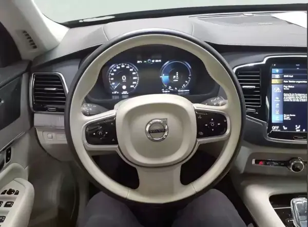 Volvo XC 90 2022 - 52990 EUR, 91200 km - AUTO.MOTO.pt - 91200km - foto 7 de 23