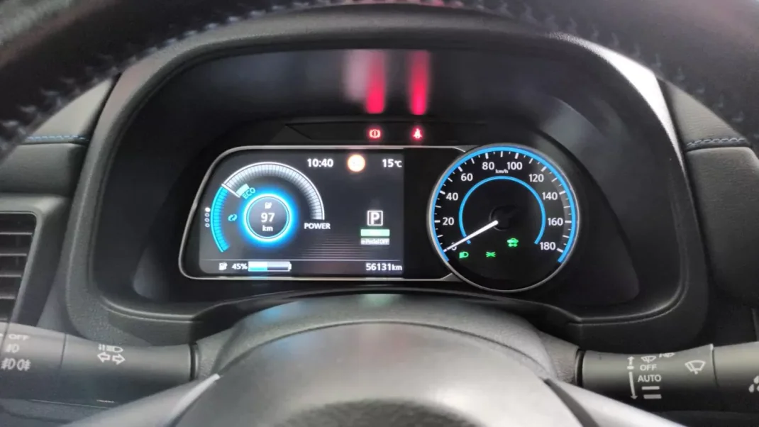 Nissan Leaf 2020 - 20500 EUR, 56131 km - AUTO.MOTO.pt - 56131km - foto 33 de 77