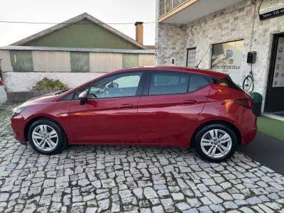 Opel Astra 2020 - 15500 EUR, 77000 km - AUTO.MOTO.pt - 77000km - foto 2 de 33