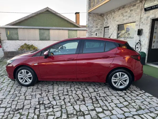 Opel Astra 2020 - 15500 EUR, 77000 km - AUTO.MOTO.pt - 77000km - foto 2 de 33