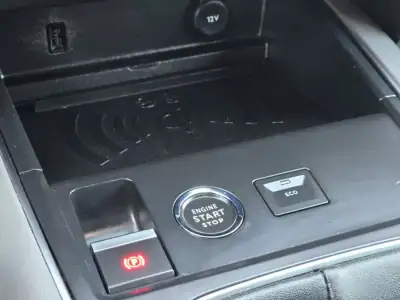 Citroën C5 Aircross 2019 - 18500 EUR, 117400 km - AUTO.MOTO.pt - 117400km - foto 20 de 24