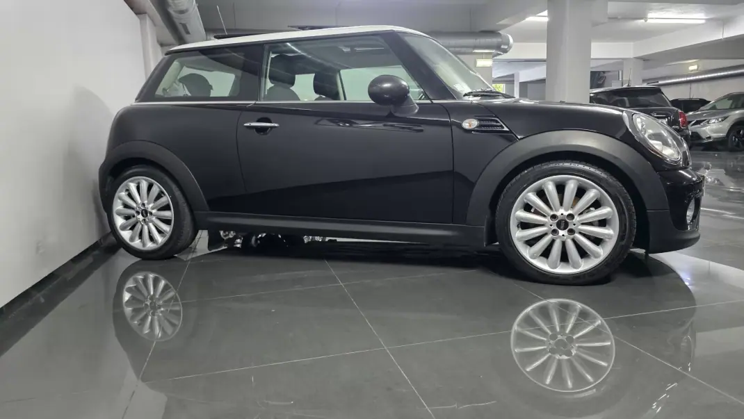 MINI 3 Portas 2012 - 11990 EUR, 172000 km - AUTO.MOTO.pt - 172000km - foto 3 de 42