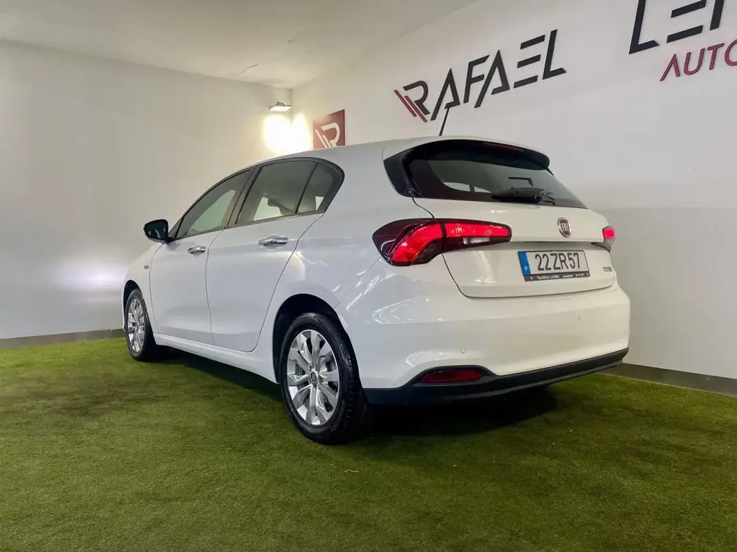 Fiat Tipo 2019 - 8900 EUR, 146000 km - AUTO.MOTO.pt - 146000km - foto 8 de 32