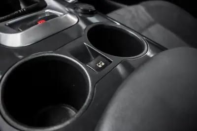 Peugeot 3008 2010 - 7490 EUR, 200623 km - AUTO.MOTO.pt - 200623km - foto 17 de 36