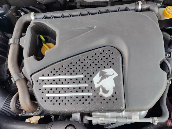 Fiat Grande Punto 2010 - 13900 EUR, 32000 km - AUTO.MOTO.pt - 32000km - foto 27 de 28