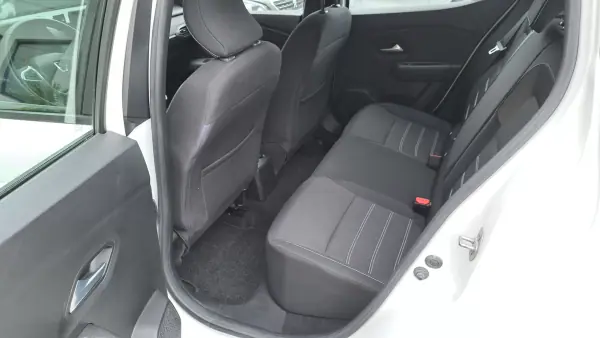 Dacia Sandero 2021 - 12900 EUR, 82644 km - AUTO.MOTO.pt - 82644km - foto 14 de 29